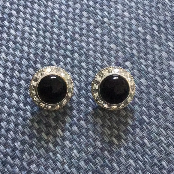 Gorgeous vintage clip on earrings with Lg. black cabochon stones with czs around - Picture 1 of 2